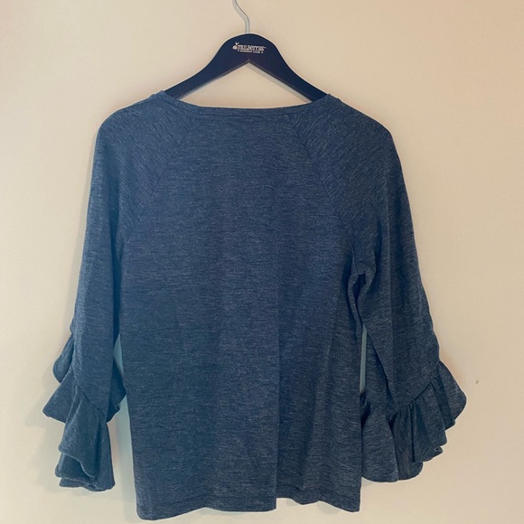 Banana Republic work-appropriate t-shirt. - Picture 2 of 2